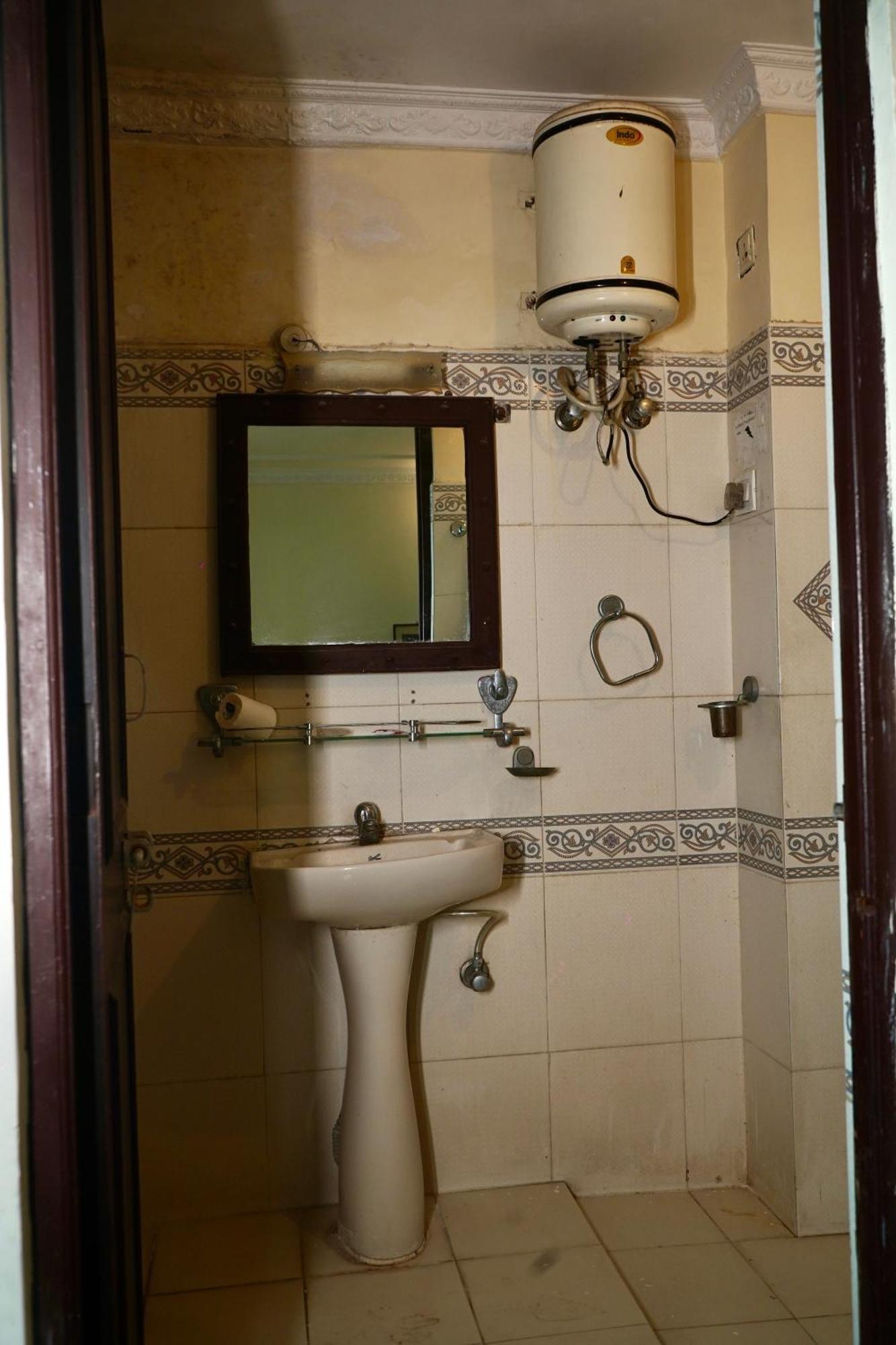 Haveli Katkoun Hotel Būndi Eksteriør billede